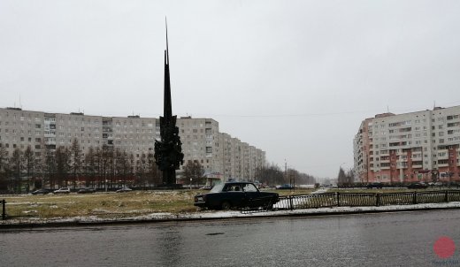 В Северодвинске ищут водителя, который снёс ограждение на площади Пашаева
